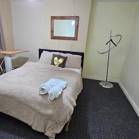 Beautiful 1-bed House In Leeds Leeds (West Yorkshire)