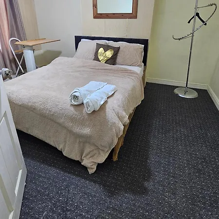 Beautiful 1-bed House In Leeds Leeds (West Yorkshire)