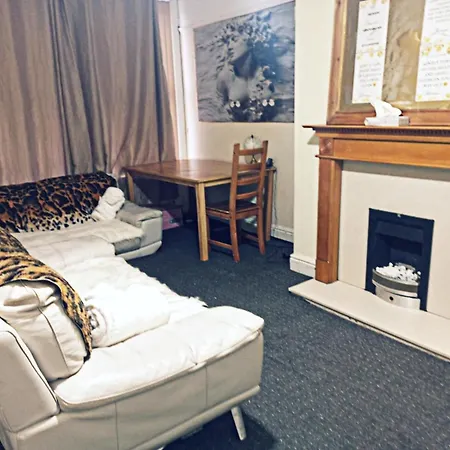 Beautiful 1-bed House In Leeds Leeds (West Yorkshire)