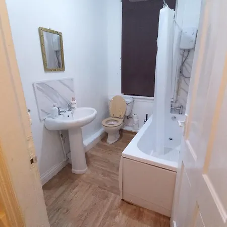 Beautiful 1-bed House In Leeds Leeds (West Yorkshire)