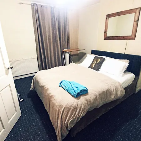 Beautiful 1-bed House In Leeds Holiday home Leeds (West Yorkshire)